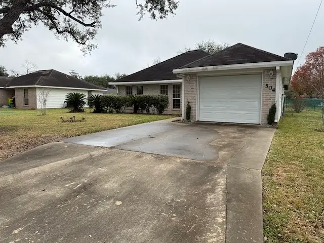 504 E West Street, El Campo, TX 77437 - #3