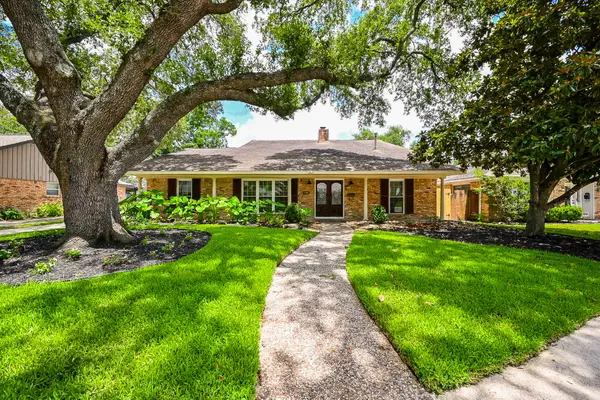 5906 Dumfries Drive, Houston, TX 77096