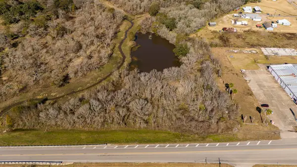 000 Highway 35, West Columbia, TX 77486