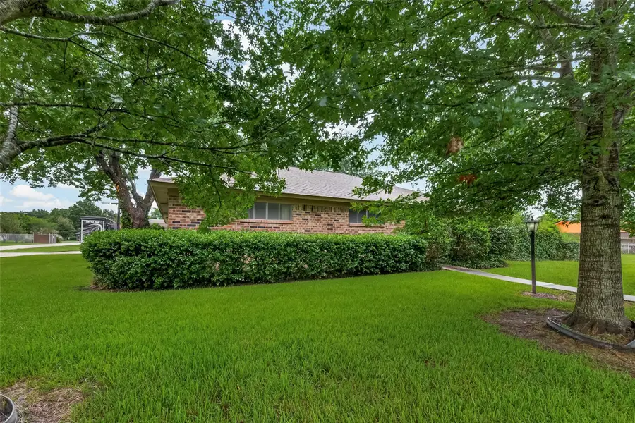 605 Julie Lane, Highlands, TX 77562 - #3