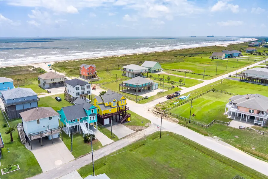 108 Ocean View Drive, Crystal Beach, TX 77650 - #3