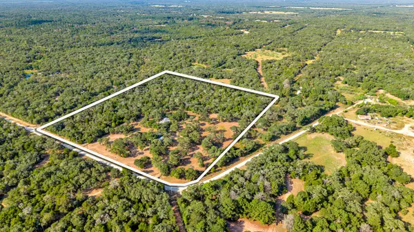 1079 Private Road 1051, Hallettsville, TX 77964