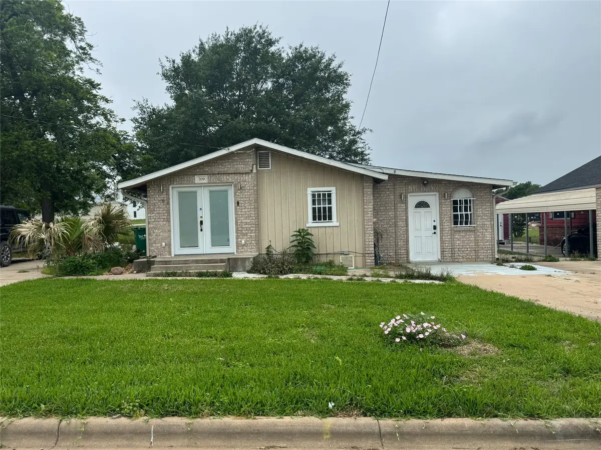 709 Sabine Street, Brenham, TX 77833 - #1
