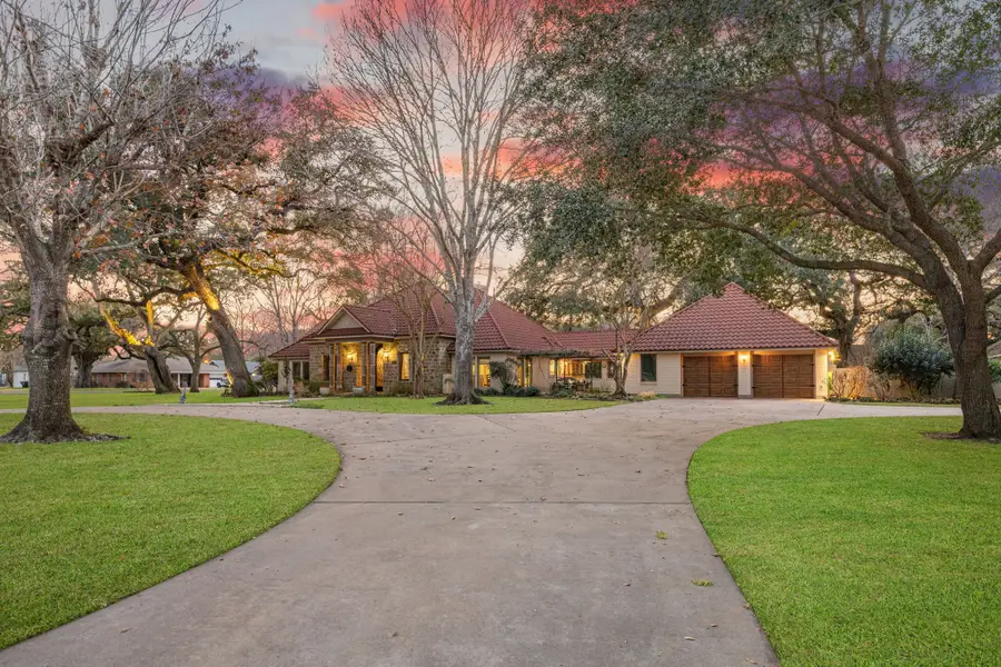 1524 Travis Street, Columbus, TX 78934 - #3