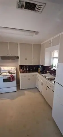 4 Circle C Street, Orange, TX 77630 - #3