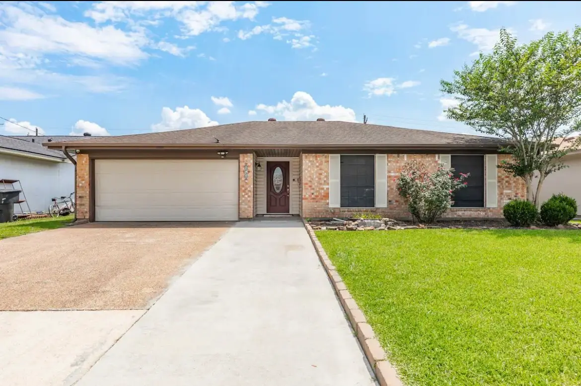 215 N 37th Street, Nederland, TX 77627 - #1