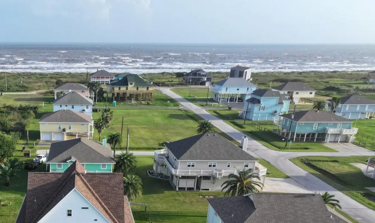211 Tampa, Crystal Beach, TX 77650 - #1