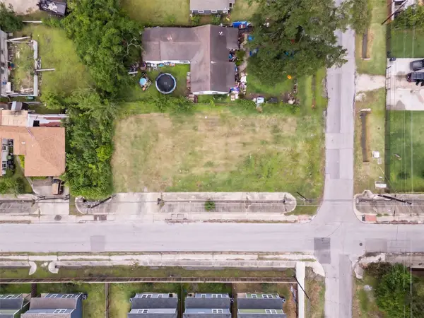 8170 Homewood Lane, Houston, TX 77028
