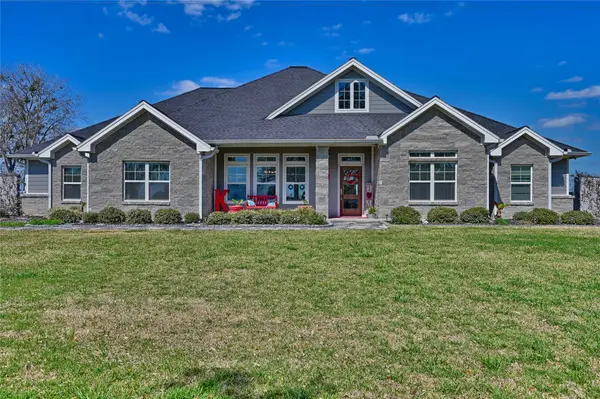 2244 W Us Highway 90a W, Hallettsville, TX 77964