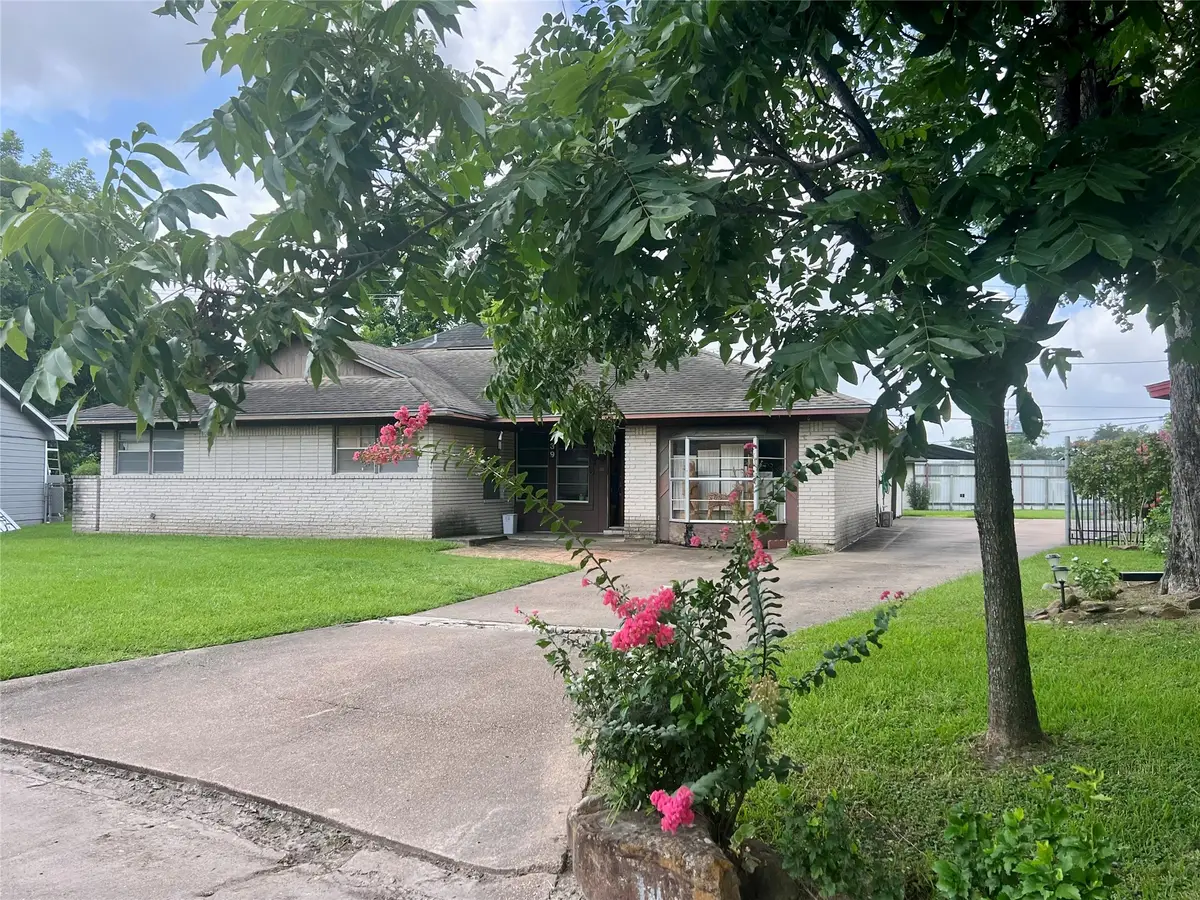 139 W Wellington Street, Houston, TX 77076 - #1