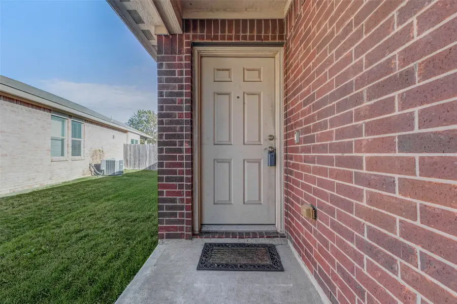 2406 Seahorse Bend Drive, Katy, TX 77449 - Image #3