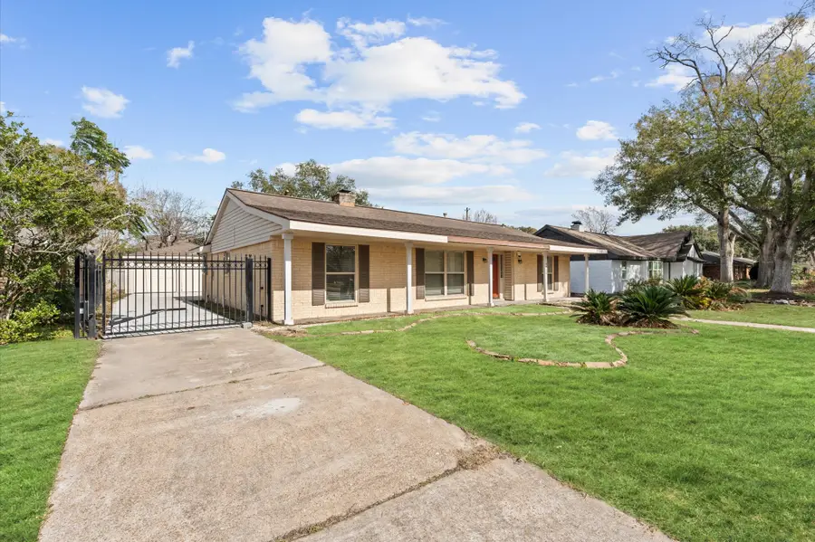 6026 Mcknight Street, Houston, TX 77035 - #2