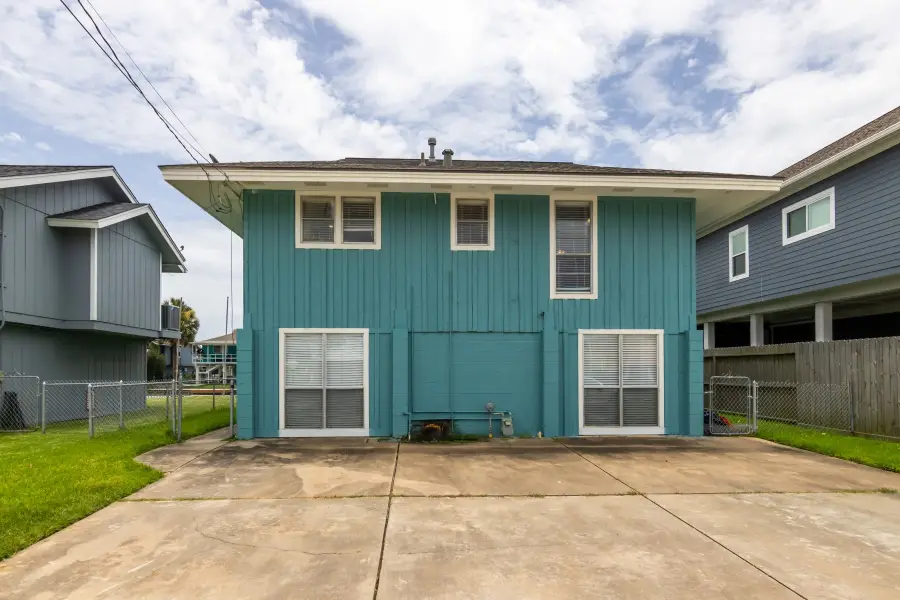 34 Dolphin Street, Hitchcock, TX 77563 - #2