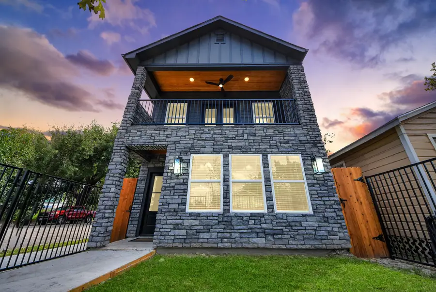334 E 31st Street, Houston, TX 77018 - #2