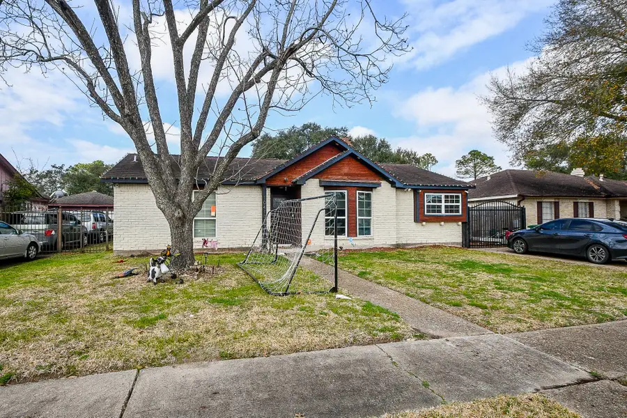 10410 Huntington Dale Drive, Houston, TX 77099 - #3