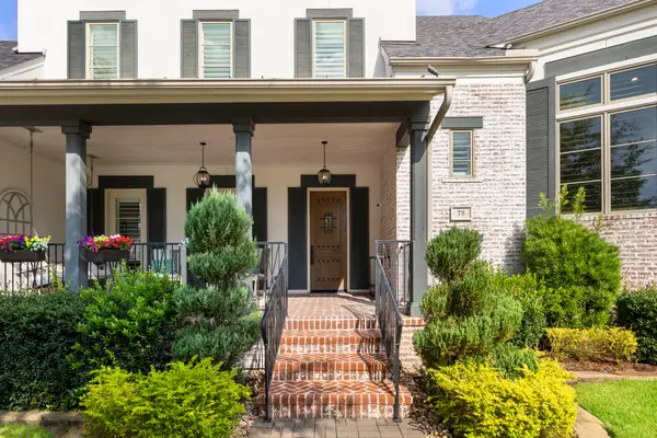 79 Simon Lake Lane, The Woodlands, TX 77381