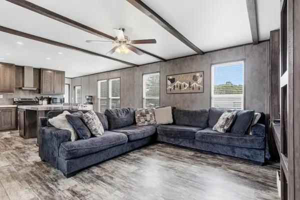 428 W Pine, Winnie, TX 77665