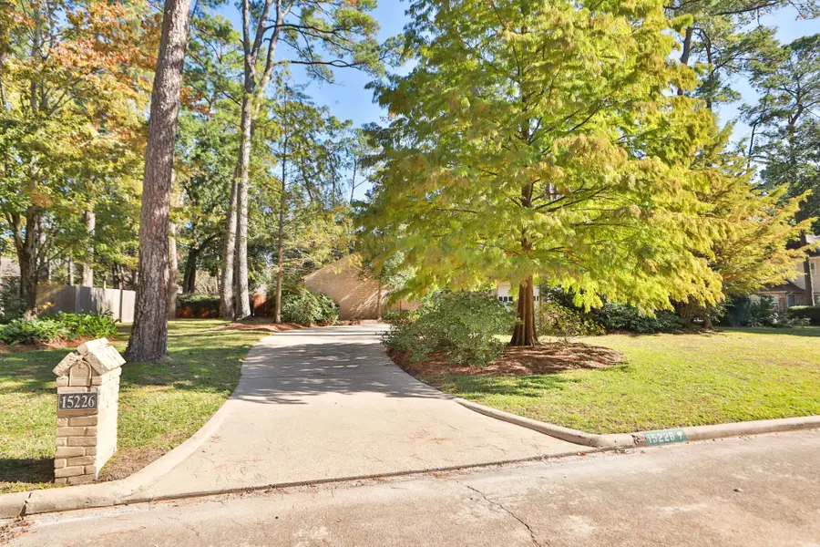 15226 Rainhollow Drive, Houston, TX 77070 - Image #2