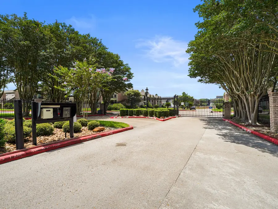 18800 Egret Bay Boulevard #206, Webster, TX 77058 - #2
