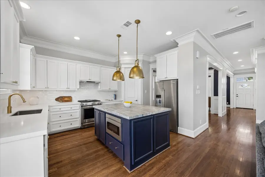 621 W 15th Street, Houston, TX 77008 - #2