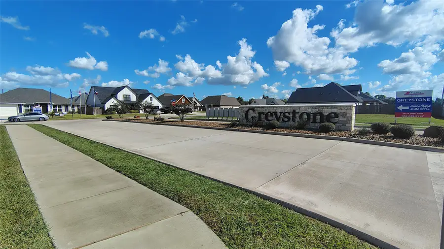 6 Keystone Court, Angleton, TX 77515 - Image #3