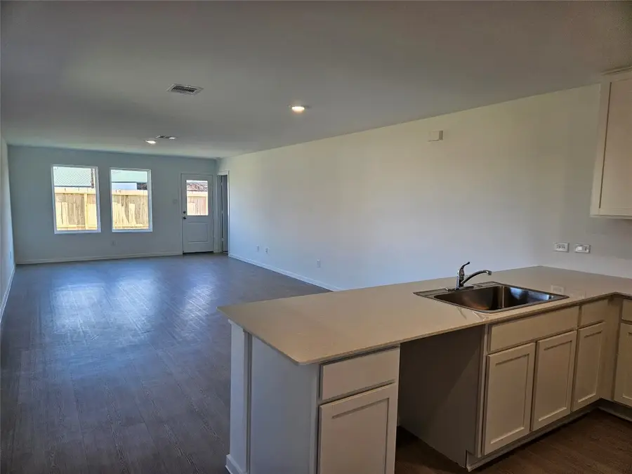 7518 Barcelona Springs, Richmond, TX 77469 - #2