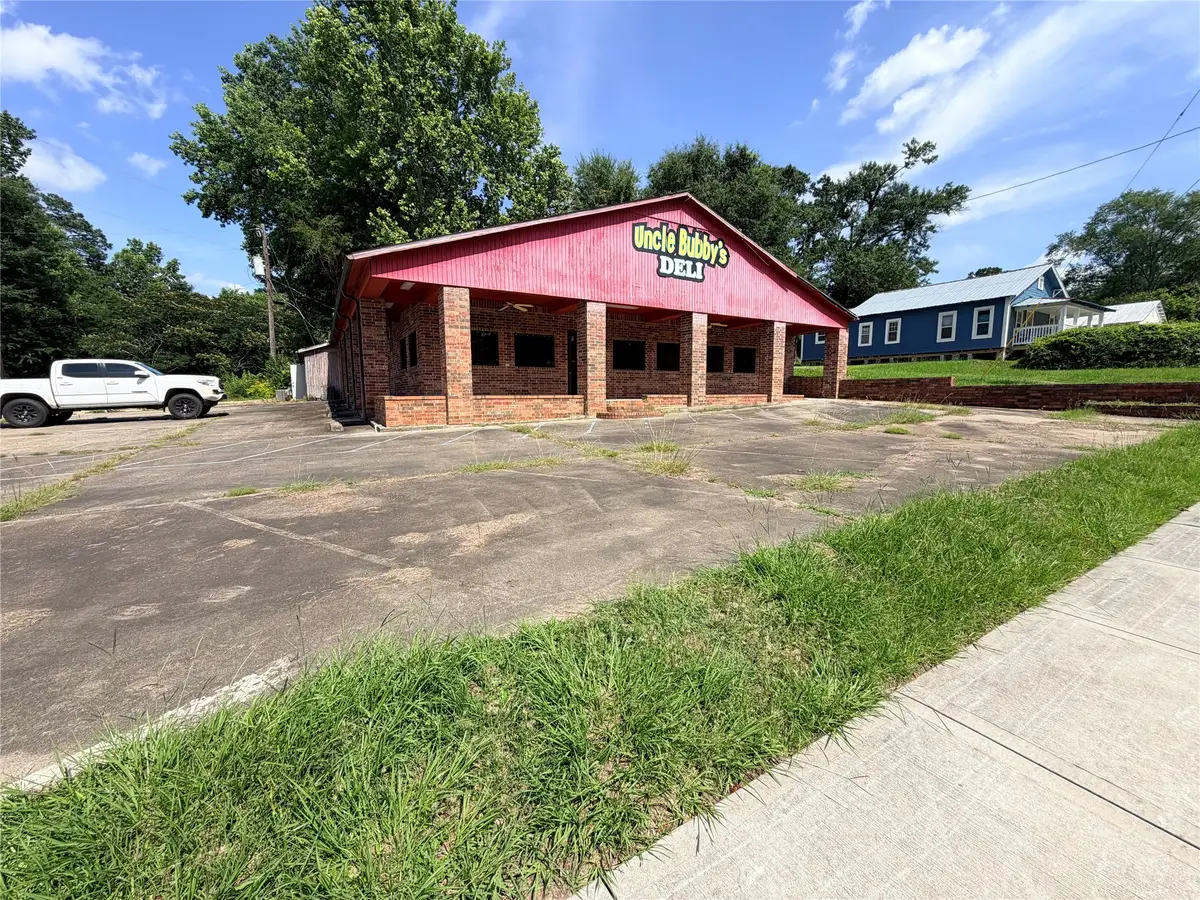 400 S Main Street, Jasper, TX 75951 - #1