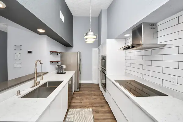 1881 Bering Drive #16, Houston, TX 77057