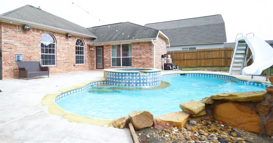 11308 Grimes Ave, Pearland, TX 77584 - Image #2