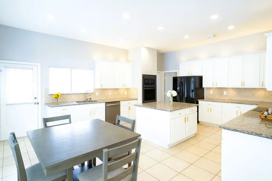 11308 Grimes Ave, Pearland, TX 77584 - Image #3