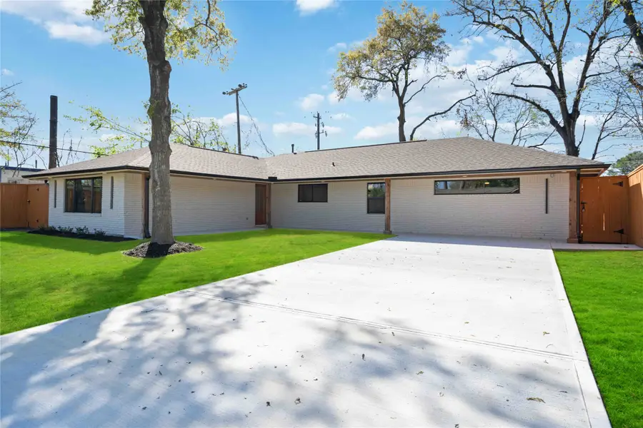 10111 Brinwood Drive, Houston, TX 77043 - #2