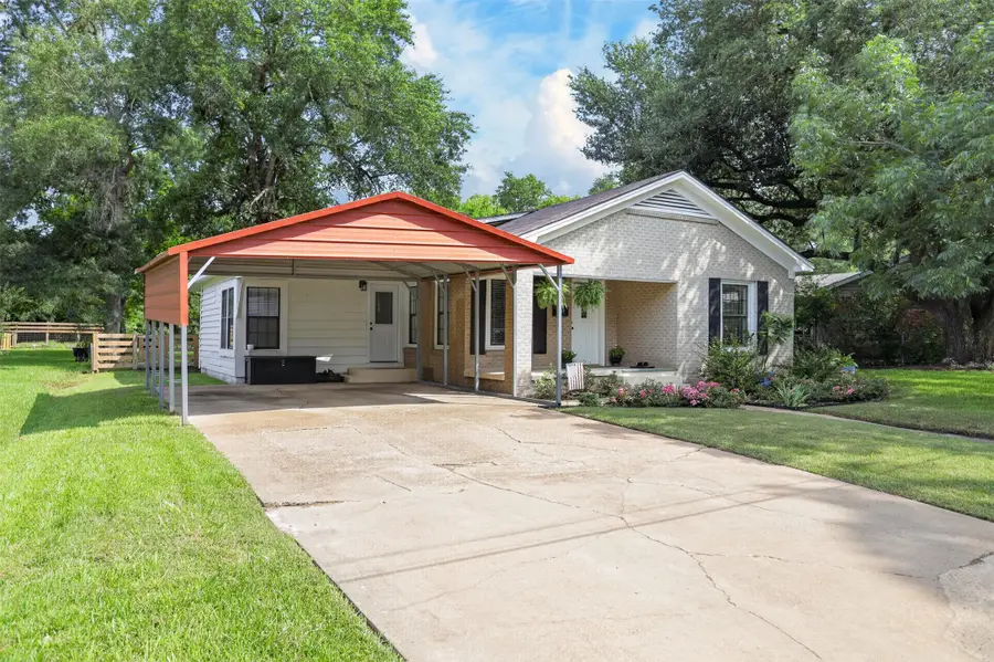 107 Charles Street, Crockett, TX 75835 - #2