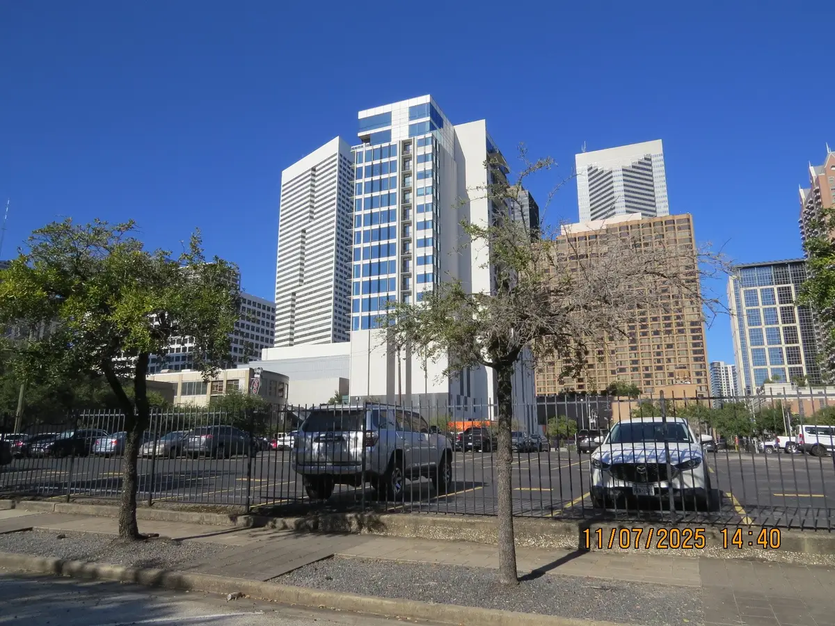 1211 Caroline Street #1005, Houston, TX 77002 - Image #1