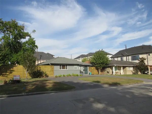 1631 Woodvine Drive, Houston, TX 77055