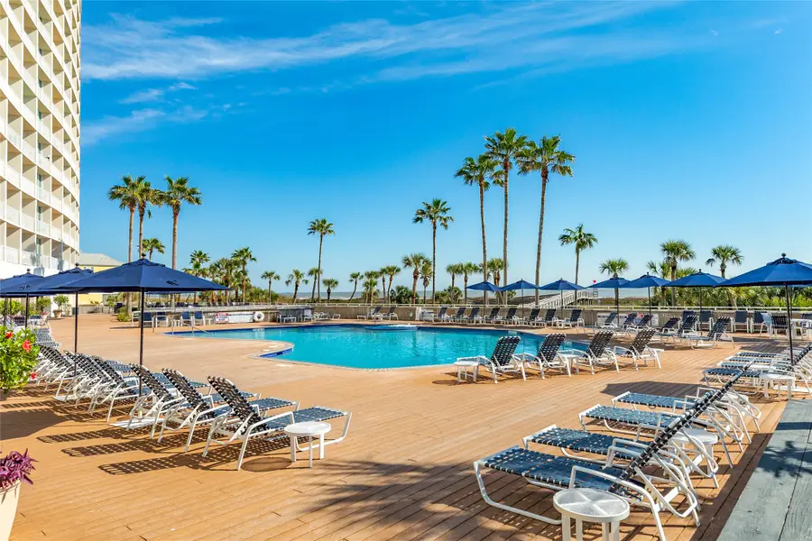 1401 E Beach Drive #204, Galveston, TX 77550 - Image #3