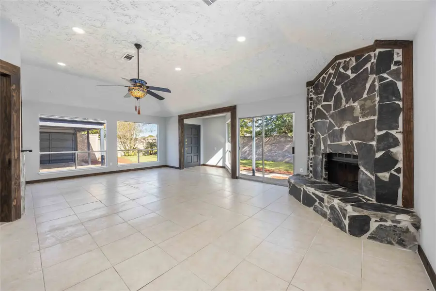 16103 Grassy Creek Drive, Houston, TX 77082 - Image #3