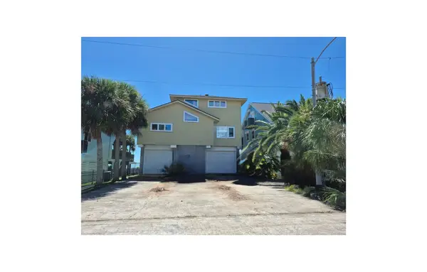 1823 Port O Call Street, Tiki Island, TX 77554