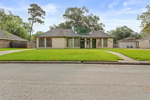 16126 Spinnaker Drive, Crosby, TX 77532