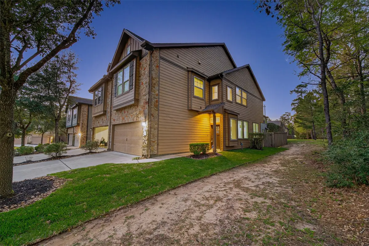 137 Cheswood Manor, The Woodlands, TX 77382 - #1