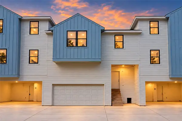 2033 Oak Forest Drive, Houston, TX 77018