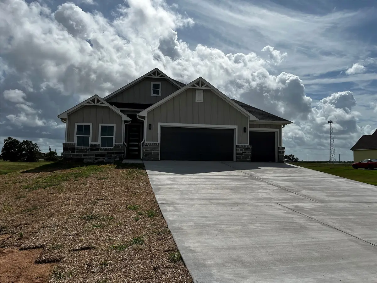 347 Brahman Trail, Angleton, TX 77515 - #1