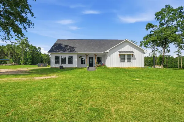 927 Aggie Avenue, Livingston, TX 77351