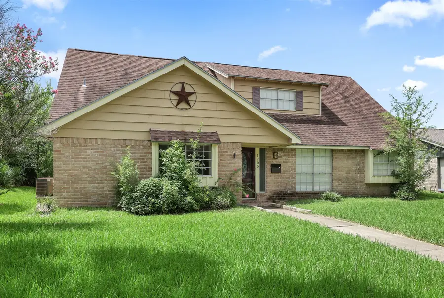 1705 20th Avenue N, Texas City, TX 77590 - #2