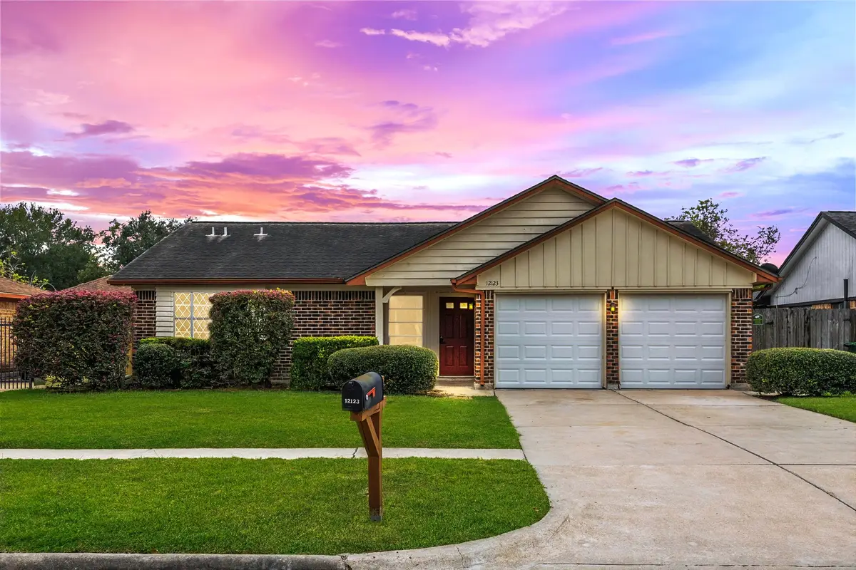12123 Plumpoint Drive, Houston, TX 77099 - Image #1