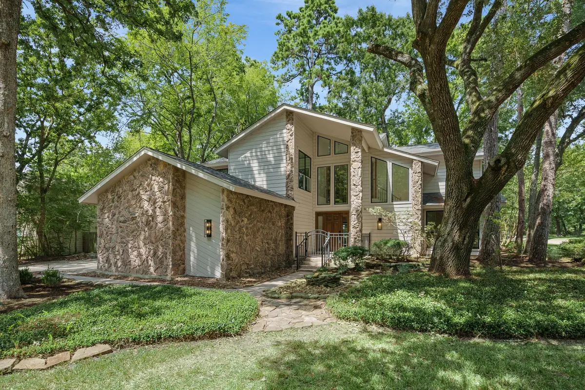 2 Crescent Falls Court, The Woodlands, TX 77381 - #1