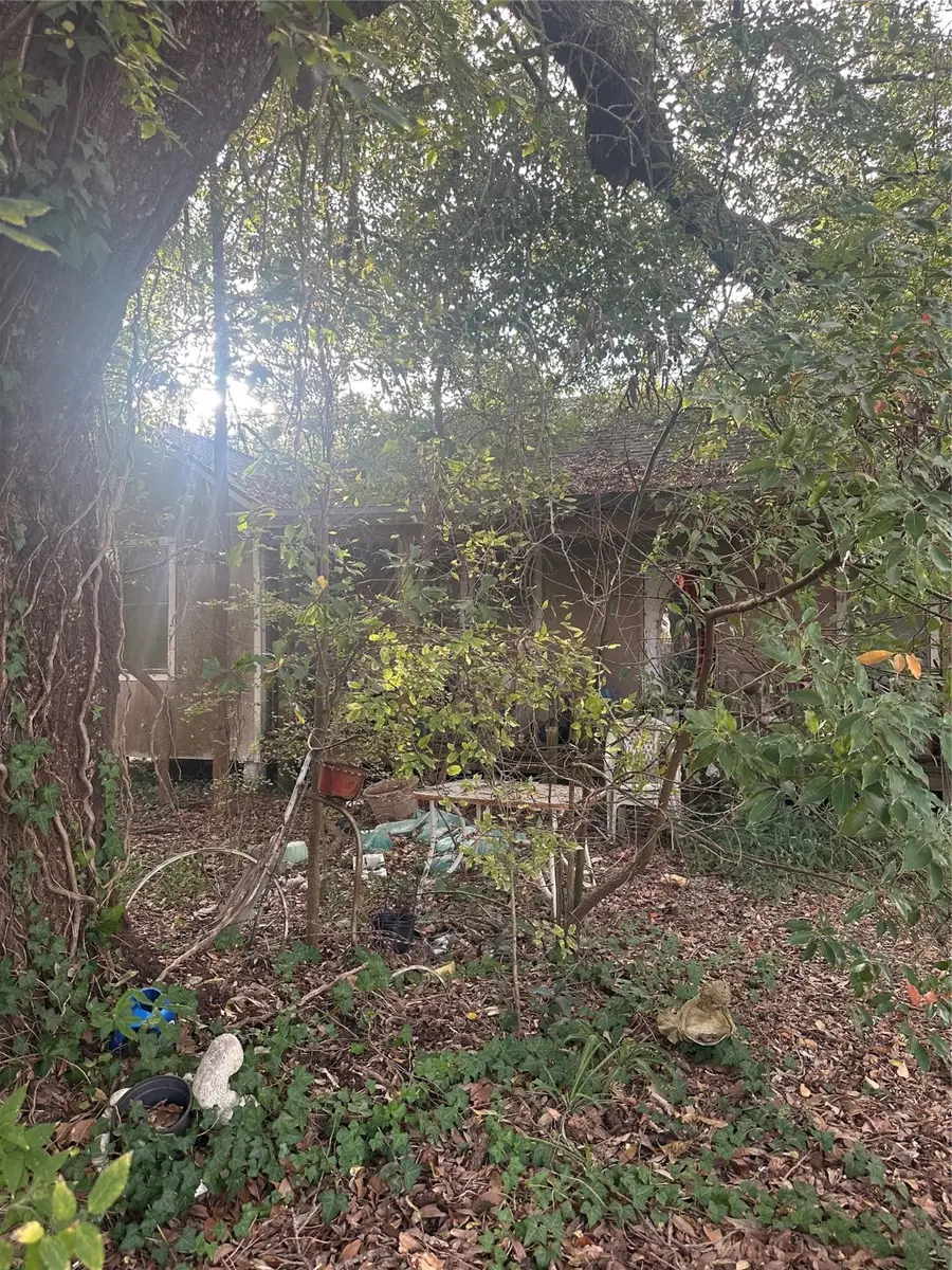 8711 N Garden Drive, Beaumont, TX 77705 - Image #2