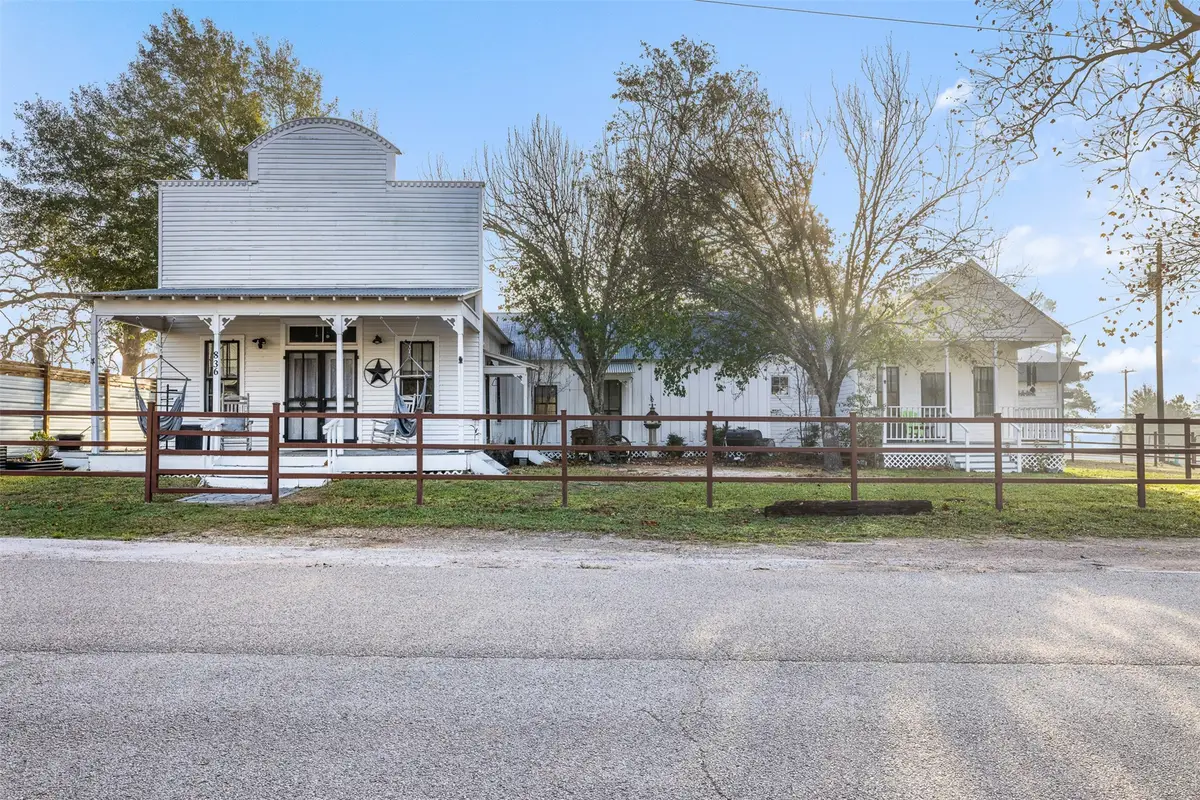 836 Pecan Street, New Ulm, TX 78950 - Image #1