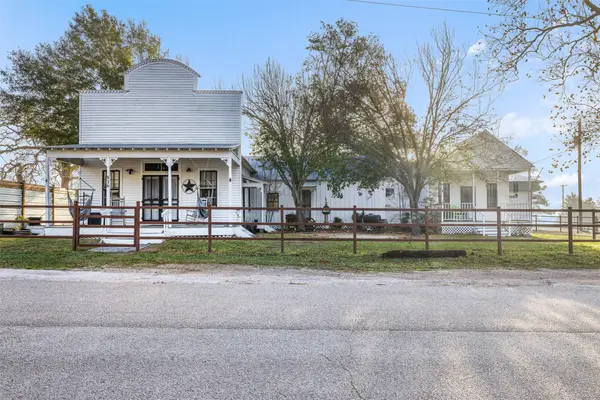 836 Pecan Street, New Ulm, TX 78950