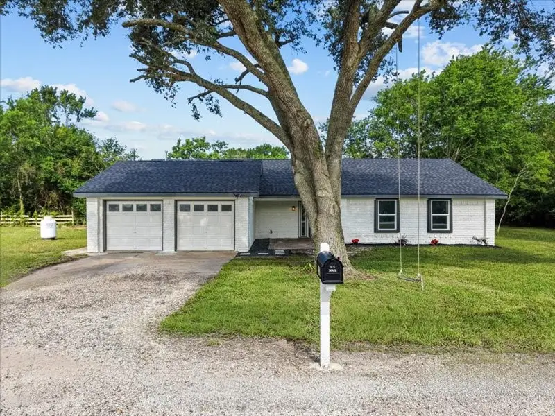 211 Avenue I, Alvin, TX 77511 - #2