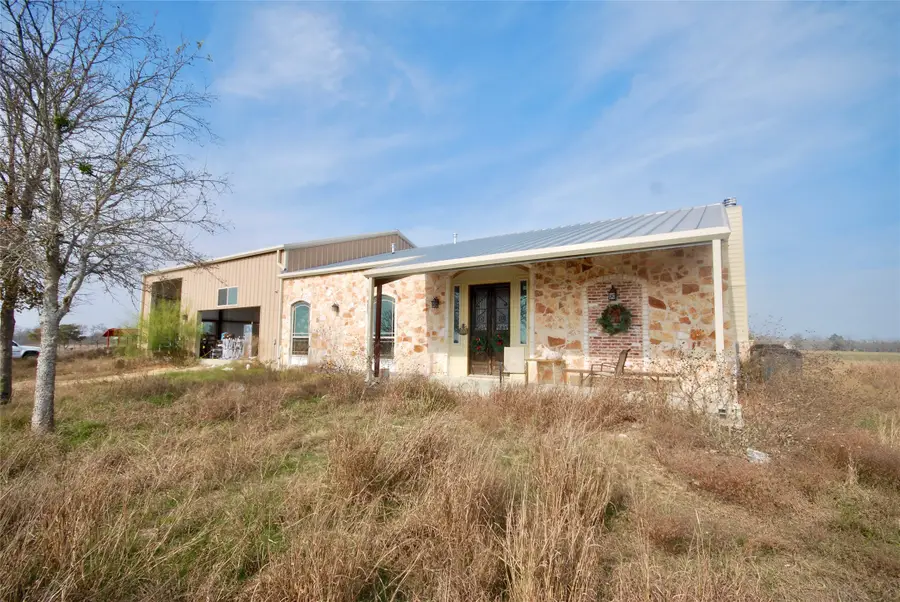 326 County Road 451, Waelder, TX 78959 - Image #3